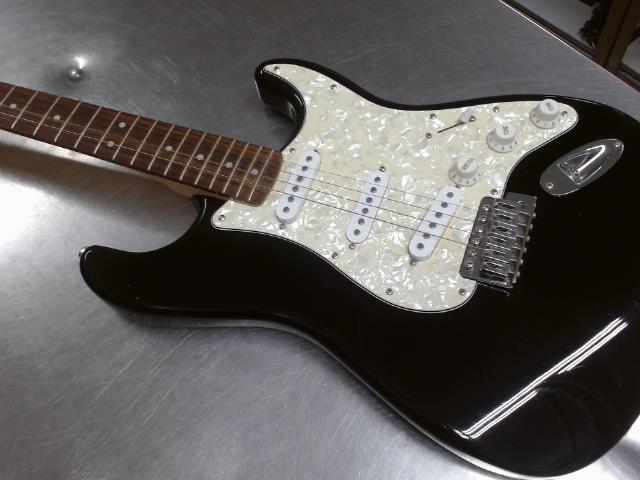 Guitare electrique squier