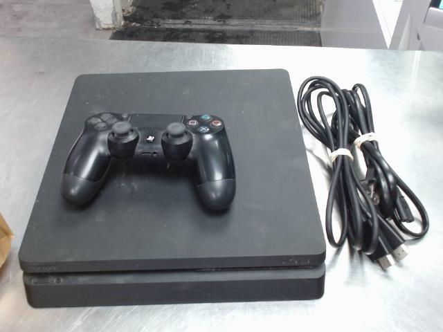 Ps4 slim avec fil et man