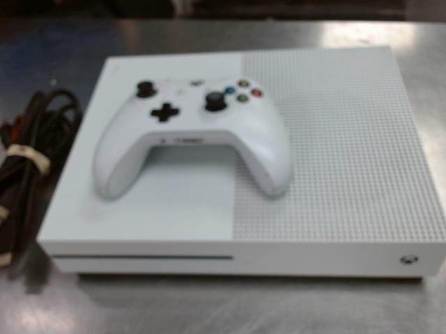 Xbox one s avec fil et man