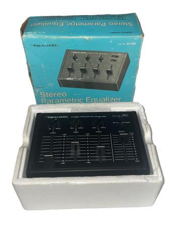 Stereo parametric equalizer