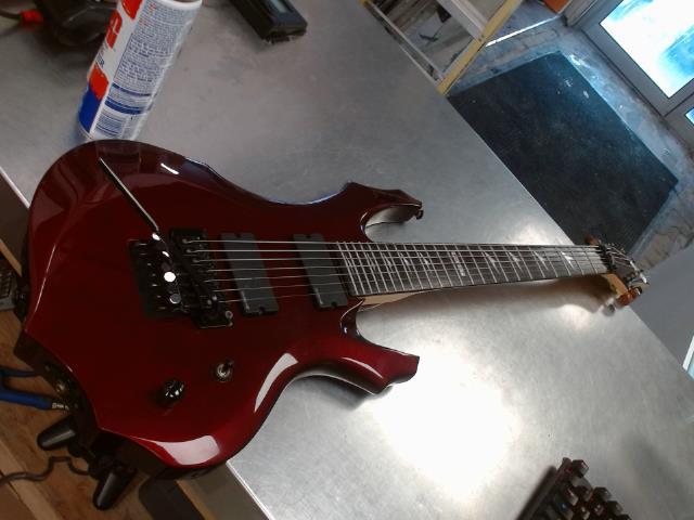 Guitare 7strings blackcherry ltd