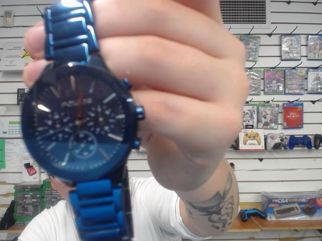 Montre police bleu brillant