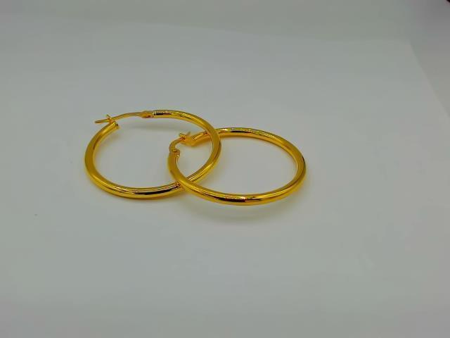 BOUCLES D OREILLES EN OR 18KT