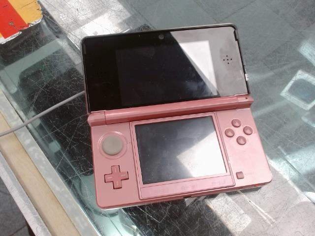 Nintendo 3ds rose + chargeur