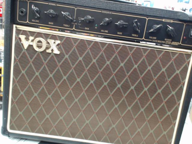 Vox ampli hybrid