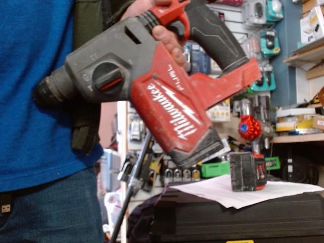 Cordless rotary hammer