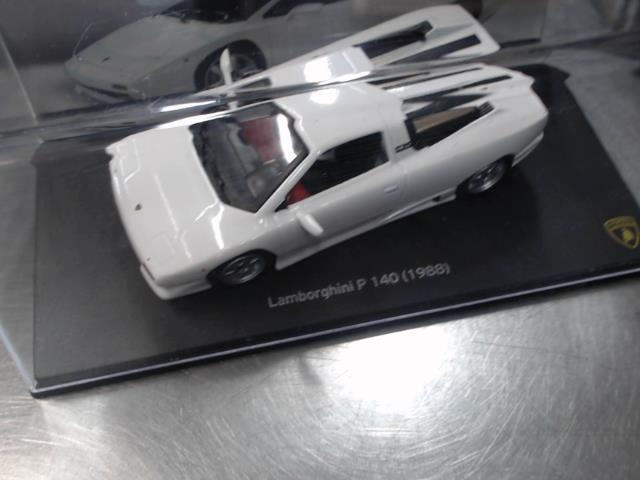 1/43 lamborghini p 140 1988