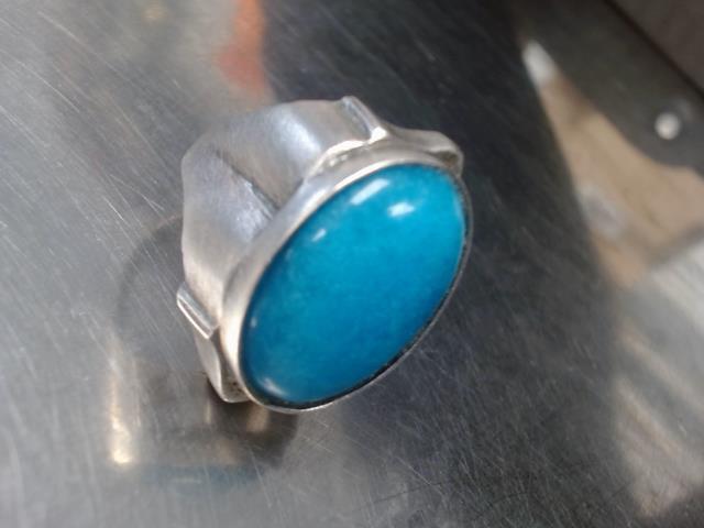 Grosse bague argent + pierre bleu