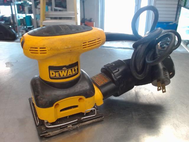 Palm sander dewalt a fil