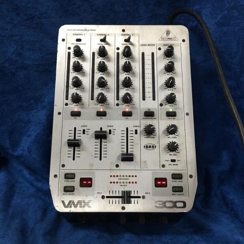 Behringer vmx300 pour dj