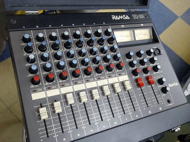 Console de mixage pportatiive anologe