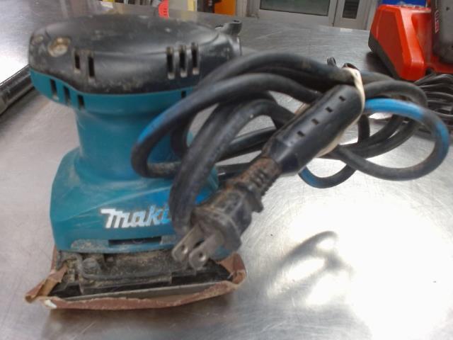 Sableuse makita electrique