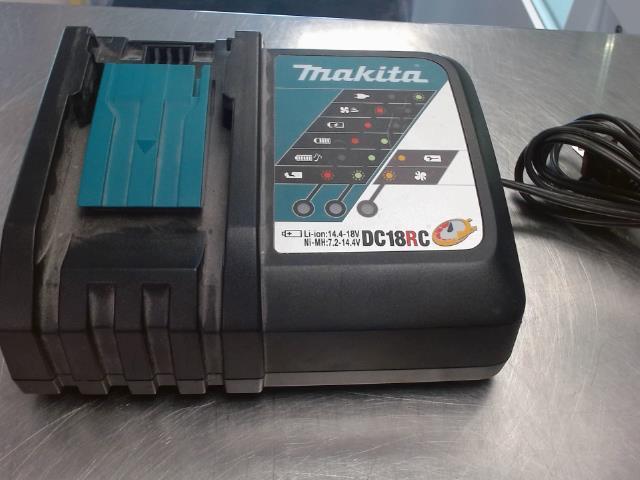 Chargeur makita