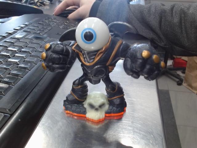 Skylander giants eye brawl figurine