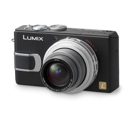 Lumix avec la caisse noir