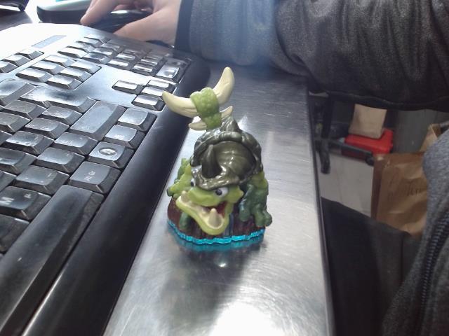 Skylanders swap force slobber tooth