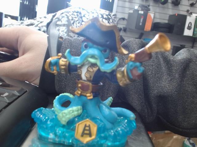 Skylanders swap force wash buckler