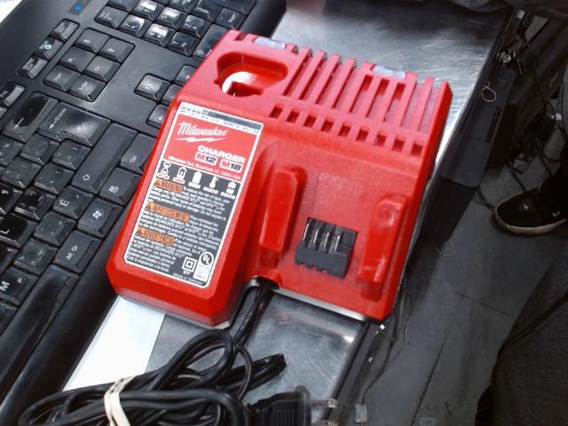 Chargeur milwaukee m12 m18