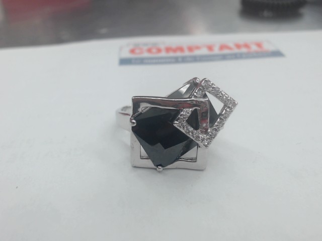 Bague an argent avec piere noir