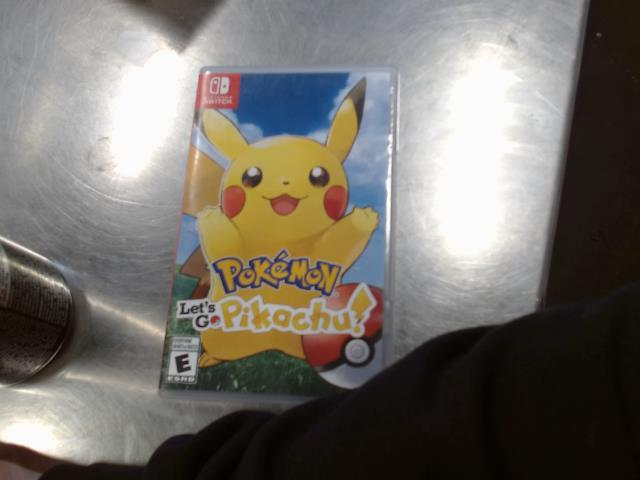 Pokemon let's go pikachu ! switch