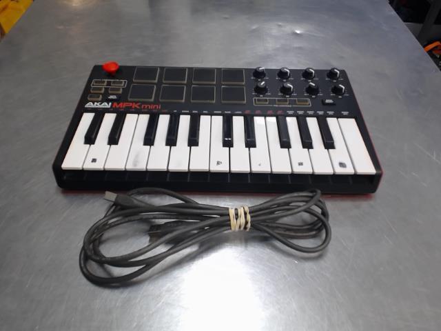 Keyboard akai mini + power supply usb