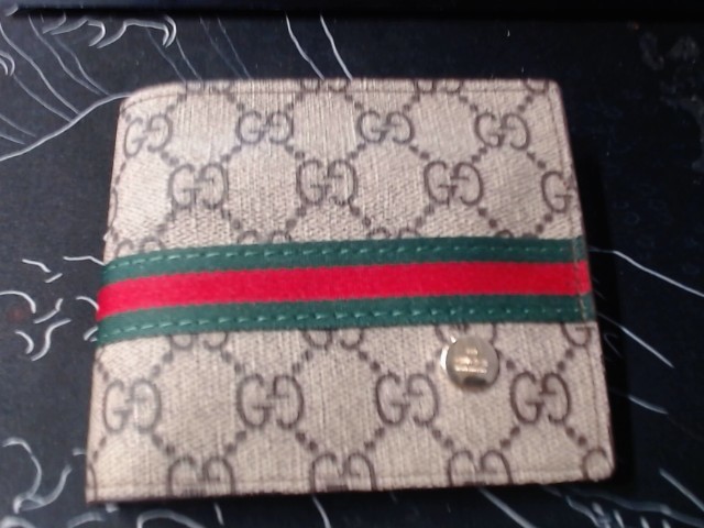 Portefeuille gucci pour homme fake