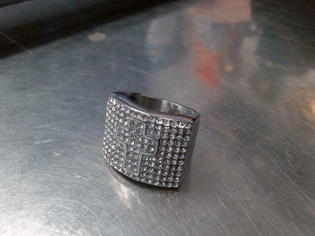 Bague plein de pierre stainless steel