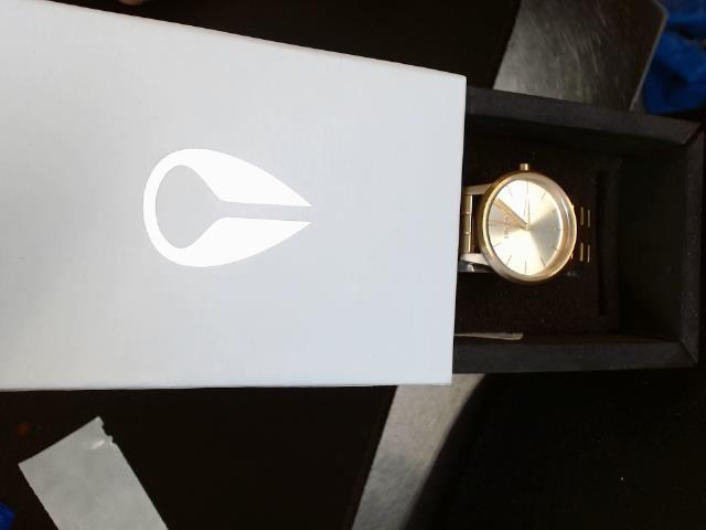 Gold stainless watch