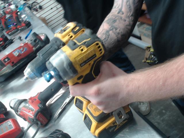 Imapct drill dewalt