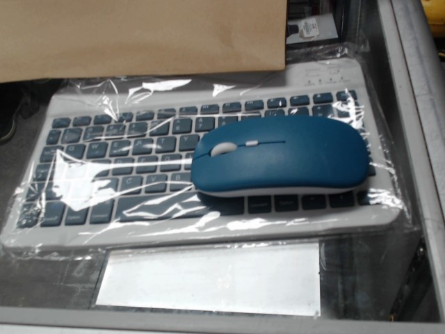 Clavier souris neuf