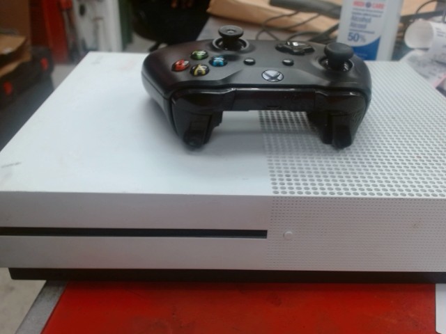 Xbox one slim