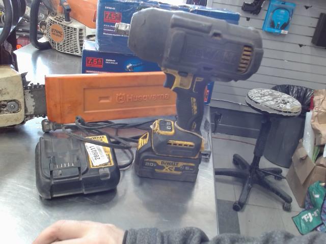 Drill xr 20vmax +charge+batt