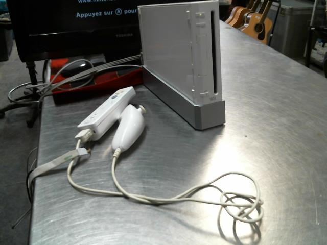 Wii avec dock et une manette