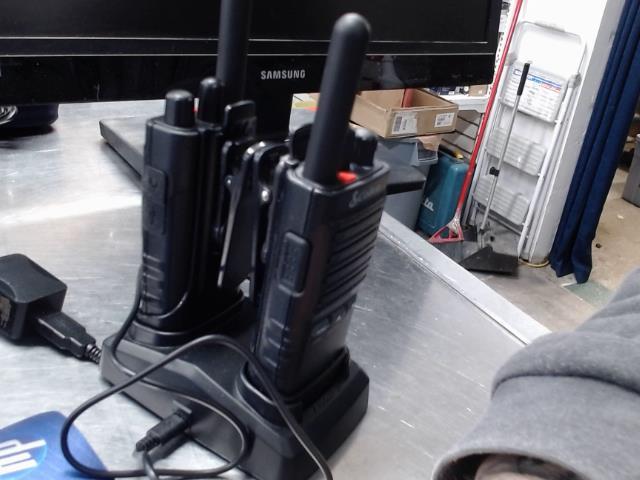 2 walkie talkie+charg