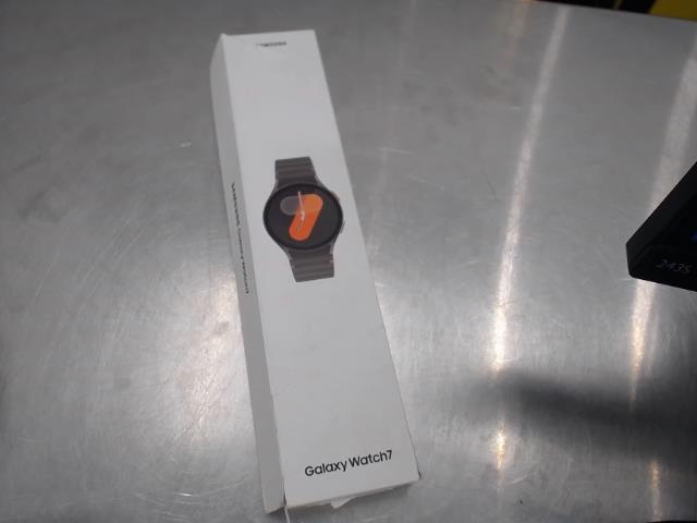 Samsung galaxy watch 7 + box mint