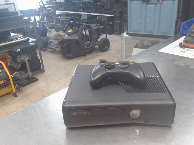 Console xbox 360+1manette