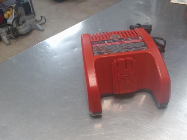 Chargeur batterie pour drill