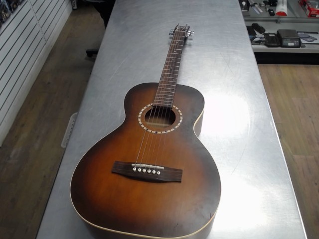 Petite guitare ami cedar antique burst