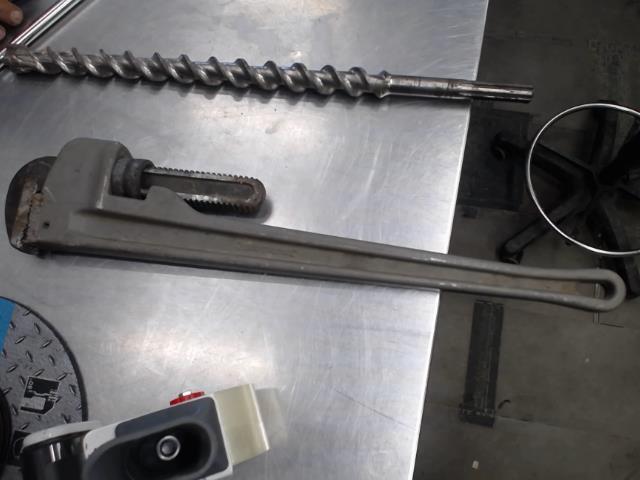 24`` pipe wrench