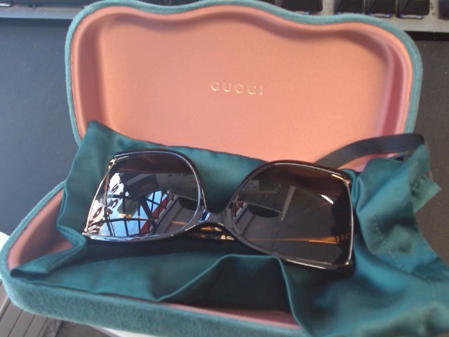 Lunette de soleil gucci