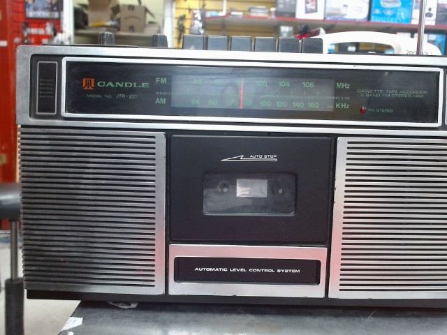 Radio cassette-am-fm retro