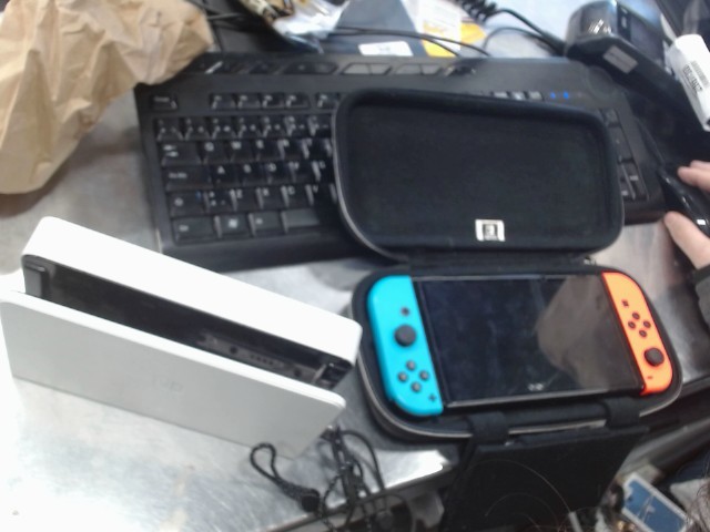 Nintendo switch+fil+acc