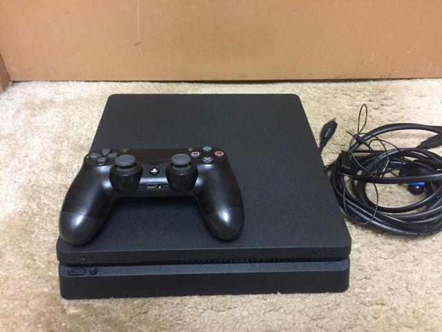 Ps4 slim 1tb + acc