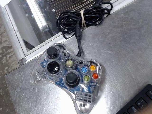 Manette de xbox 360 transparente