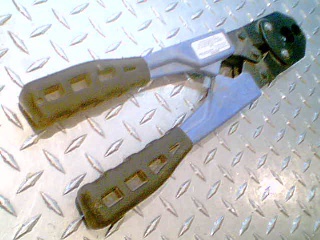 Crimp tool / outils a sertir neuf