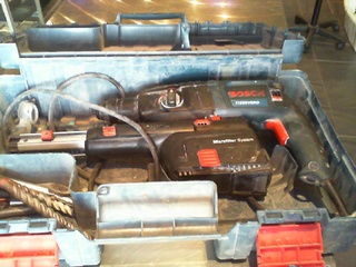 Dustless rotary hammer