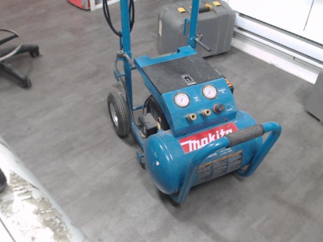 Compresseur makita 5.2gal 3hp