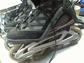 Rollerblade size 9