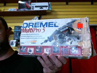 Dremel dans boite