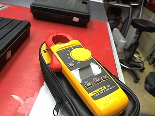 True rms clamp meter